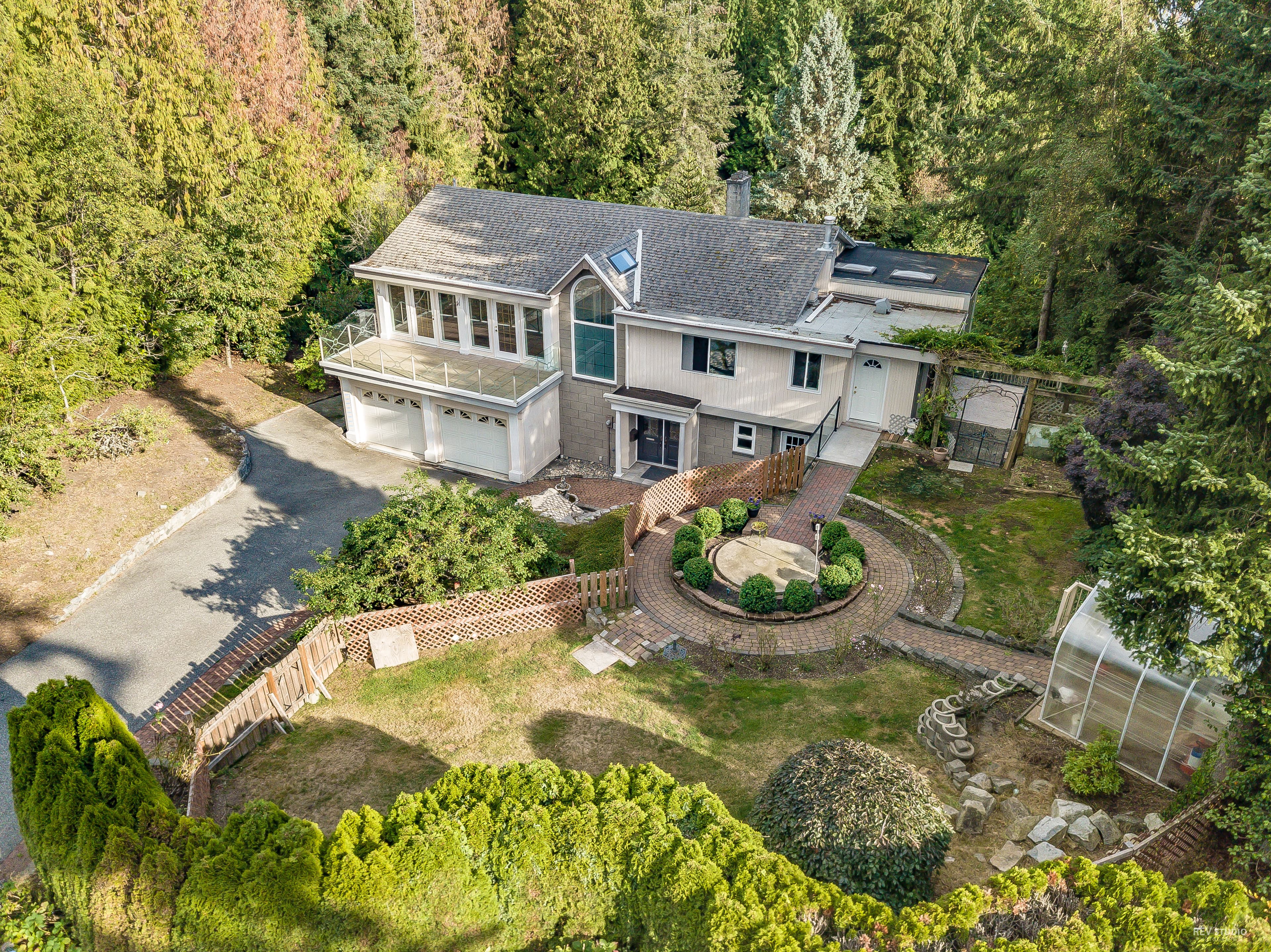 Spectacular Sunny and Bright House For Sale (Cypress Park Estate) - Image 5