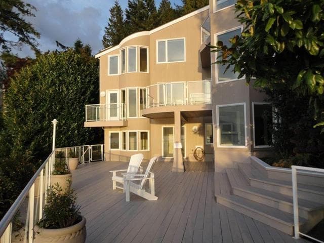 West Vancouver Gorgeous Waterfront House - Image 3