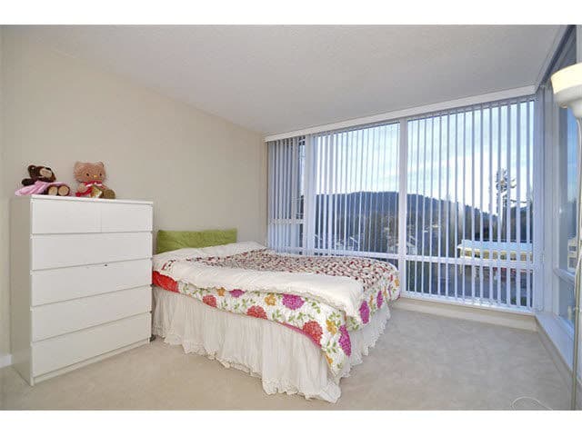 Burnaby Sullivan Heights Well-Maintained Mountain View Condo For Sale - Image 5
