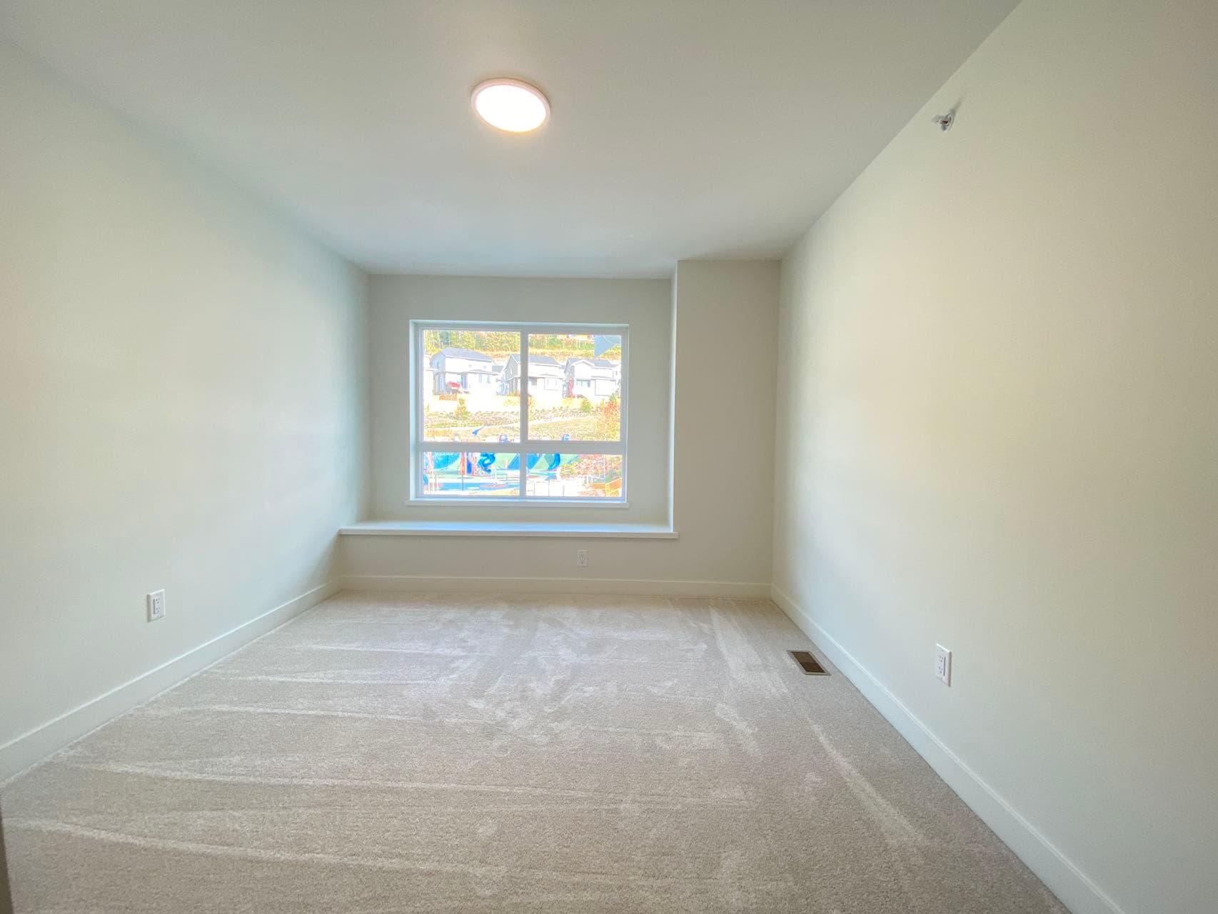 Quiet Community Warm Family 4 Bedroom 3 Bath House - Image 5